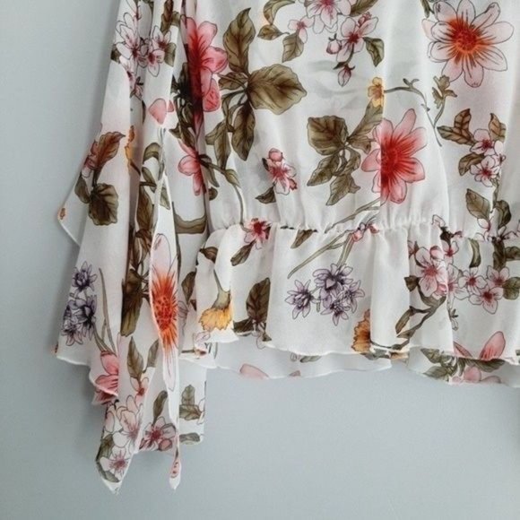 New - GUESS Jiya Ruffle Bell Sleeve Floral Sheer Blouse Sz L Flawed - Picture 5 of 14